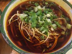 -拈签一笑黄牛肉辣卤串串