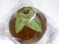 抹茶红豆-风车面包
