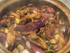 -胡须佬鸡煲四季火锅店(石厦西村直营店)