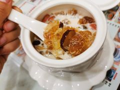 冰糖雪耳桃胶奶-广信牛奶甜品世家(台东店)