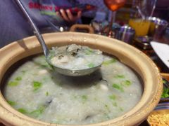 蚝皇粥-蚝堡海鲜·威海菜·海肠捞饭·烧烤·亚洲吃蚝公司(幸福门店)