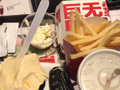 -麦当劳(友谊路得来速店)