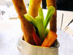 -穹六人间 people 6(岳阳路店)