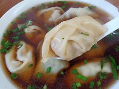 荠菜肉大馄饨-吴家馄饨