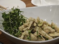 -山楂树融合菜餐厅