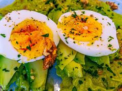 牛油果煮蛋吐司-RAC BAR(安福路店)