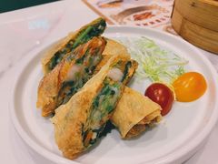 特色香煎腐皮卷-赏点粤式点心(广州塔店)