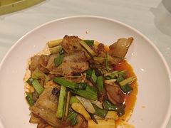 -渝信川菜 · 川味家常菜(财富购物中心店)