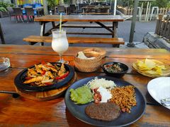 -Pistolera Mexican Cantina女枪手墨西哥餐厅(碧云路店)