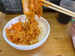 -亲昵春川鸡排(韩国美食街店)