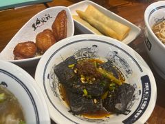 -黑白电视长沙小吃(美林M·LIVE天地东座店)