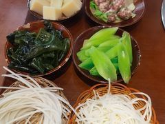 -黔有有贵州酸汤夺夺粉火锅(五味十字店)