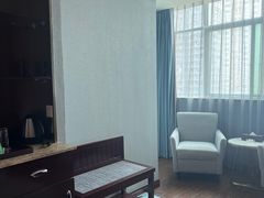 -贵州龙悦大酒店(贵阳喷水池地铁站店)