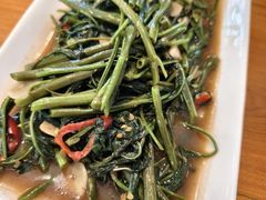 清炒空心菜-Chom Cafe and Restaurant