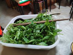 青菜-黄利砖万峰林布依特色酸笋牛肉馆