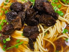 红烧牛肉面-金记老七家湾第一锅贴店(金沙井总店)