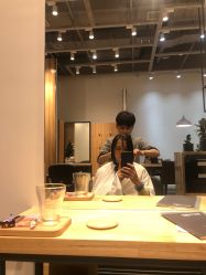 -曼都发型