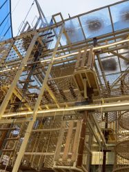 -PIPIKINGDOM皮皮王国欢乐号(欢乐海岸购物中心店)