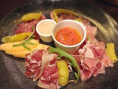 -恰餐厅及酒吧 CHAR Bar & Grill (北京丽都皇冠假日店)