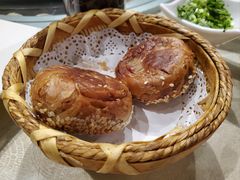 芝麻烧饼-东来顺饭庄(西直门店)