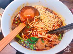 -麻婆婆白家肥肠粉(海岸城店)