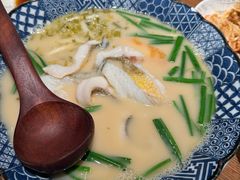 -荣家黄鱼面(前滩太古里店)
