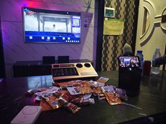 -皇马纯KTV·量贩·聚会(民治店)