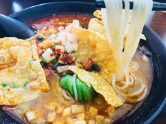 -柳大厨螺蛳粉(人民路总店)