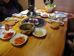 -唯成•韩国炭火烤肉 유성고기