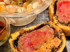 惠灵顿牛排-弦月窗LUNETTE BY AMANDA(复兴路店)