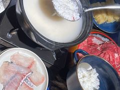 -牛牛和牛海鲜粥底火锅(长虹国际城店)