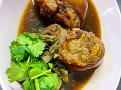 -Kha Mu Charoensang(Silom)