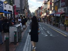 -梨大女人街
