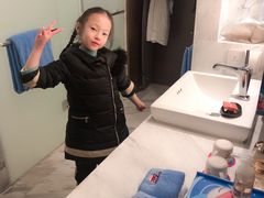 -上海滴水湖皇冠假日酒店