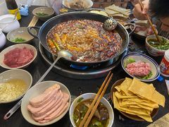 -四小区火锅·巷子里的重庆火锅(花照壁店)
