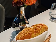 招牌黄油蒜香面包-Oyster Talks 四度蚝法餐厅