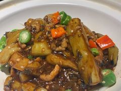 会跳舞的茄子-新白鹿餐厅(金鹰新街口店)