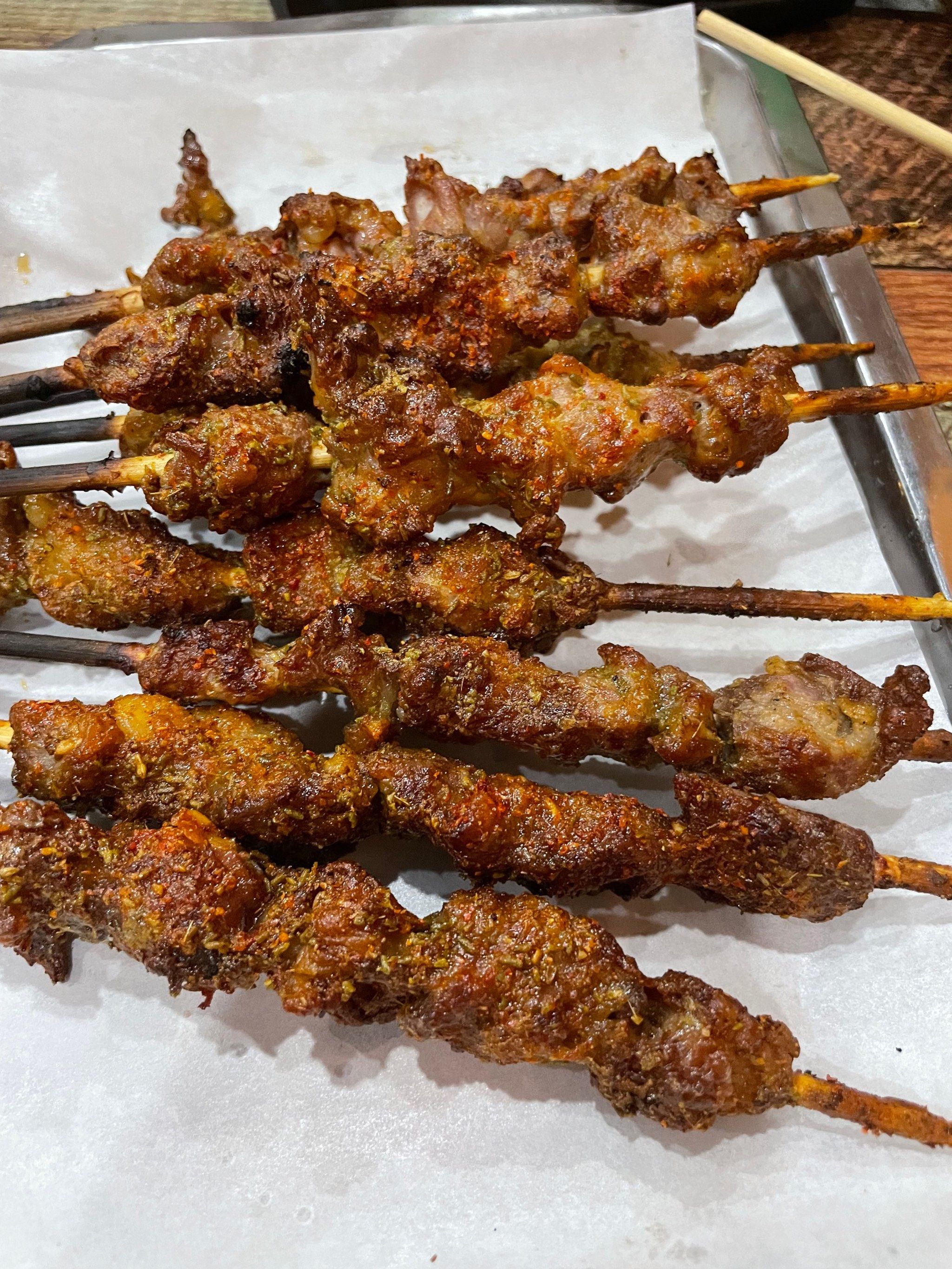 烤羊肉串夜宵来一串