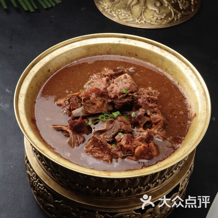 伊儿宴宫清真餐厅·内蒙古饭店 八宝金锅羊脊骨                 爱