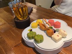 -荷风细雨·中国茶宴(世纪大道店)
