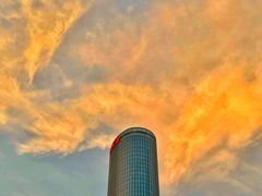 -日月光中心广场