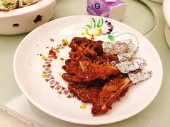 -东豪园林海鲜酒家(南港路辅路店)