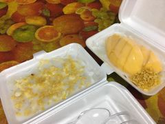 -芒果糯米饭摊子