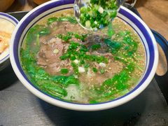 -云阿蛮云南生烫牛肉米线(奉贤路店)