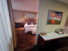 -怡华威斯达酒店(重庆医科大学附属儿童医院店)