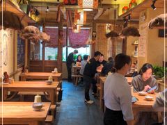 大堂-泥糊破店小酒馆·团建聚餐(南京西路店)