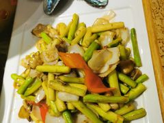 -黄泥岗·地道湖北菜(奥特莱斯店)