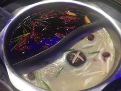 -三人行骨头王火锅(长寿店)