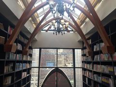 -钟书阁(松江泰晤士小镇店)