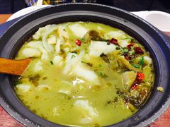 -周鱼小馆石锅酸菜鱼(活力汇店)